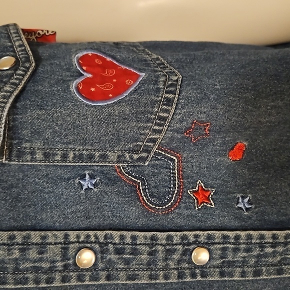 VTG DISNEY Eeyore Heart Patchwork Denim Chambray Snap Button Sleeveless Shirt - Picture 5 of 10